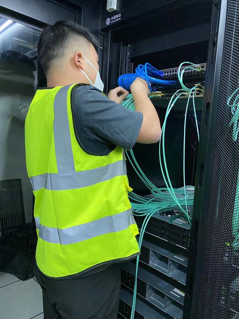 企业官网定制：构建品牌故事的舞台