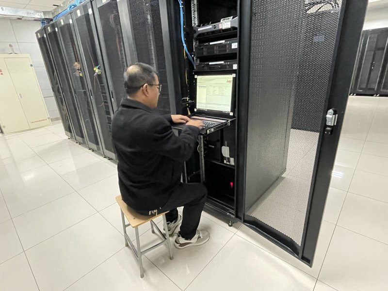 如何高效安装与维护域名注册：企业网站搭建指南